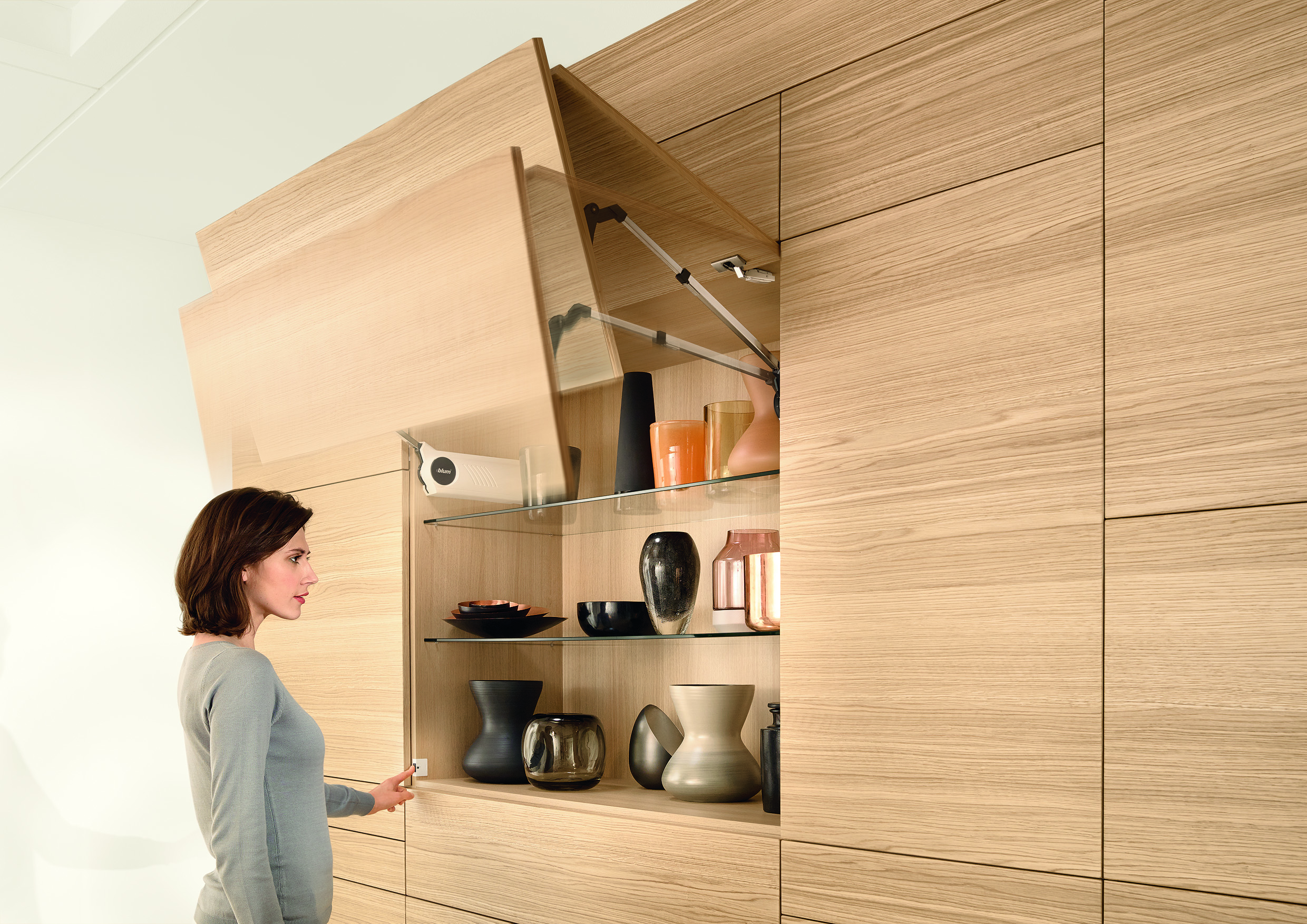 BLUM – AVENTOS HF | BAUKRAFT - Herrajes para muebles en Mexico